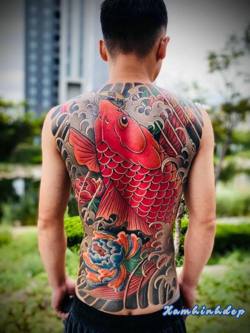 hình xăm full lưng cho nam hình cá chép