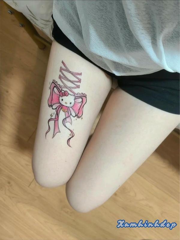 hình xăm hello kitty dễ thương.