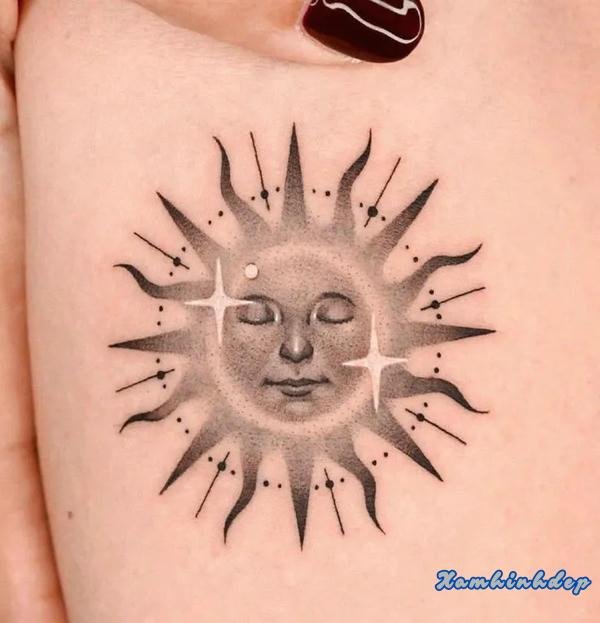 hình xăm mặt trời cá tính.