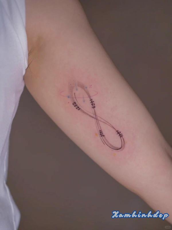 hình xăm vô cực nghệ thuật.