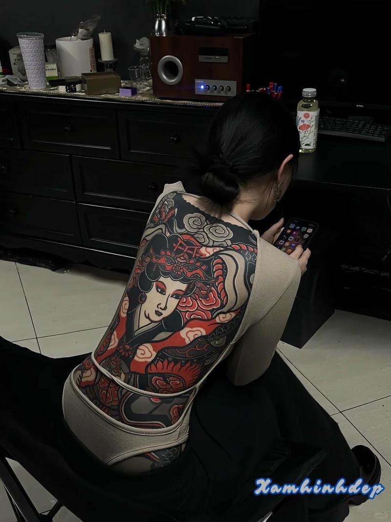 mẫu hình xăm full lưng.