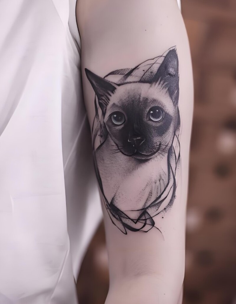 Hình xăm con mèo có ý nghĩa gì đối với nữ
