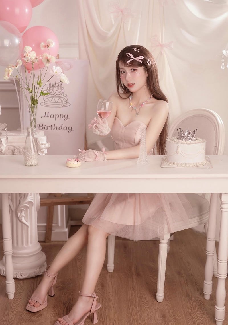 ảnh gái xinh mặc pinky dâm