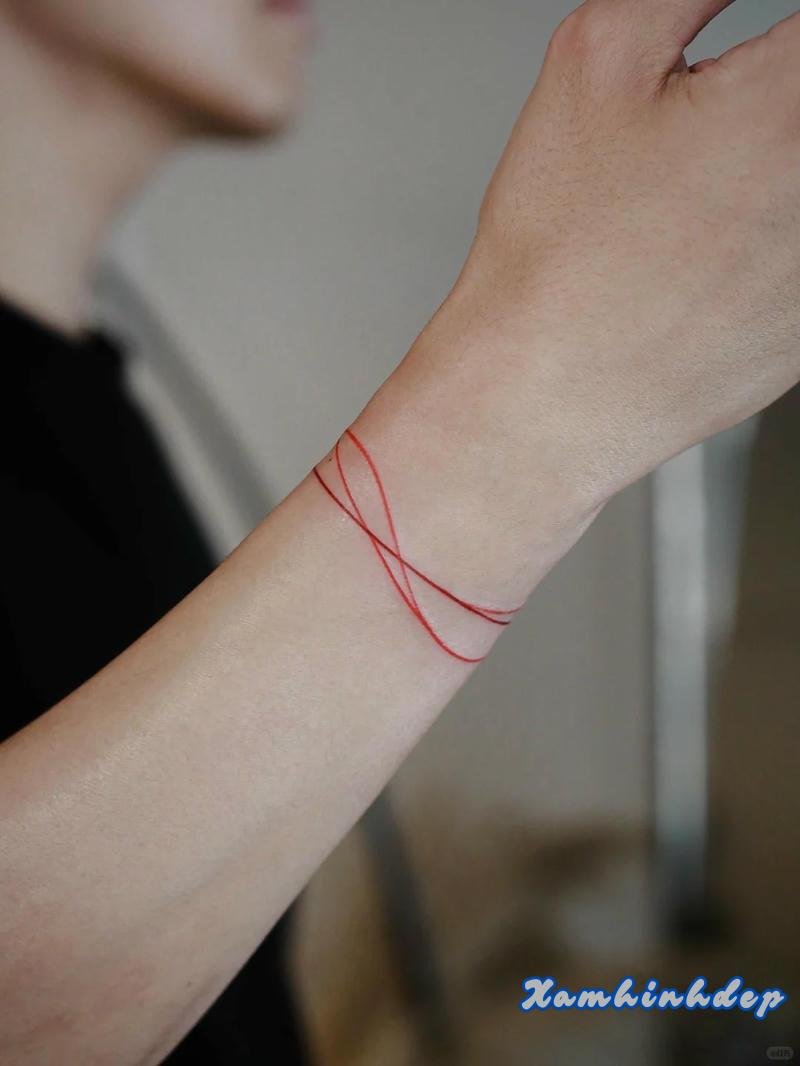 hình xăm 1 nét ấn tượng.