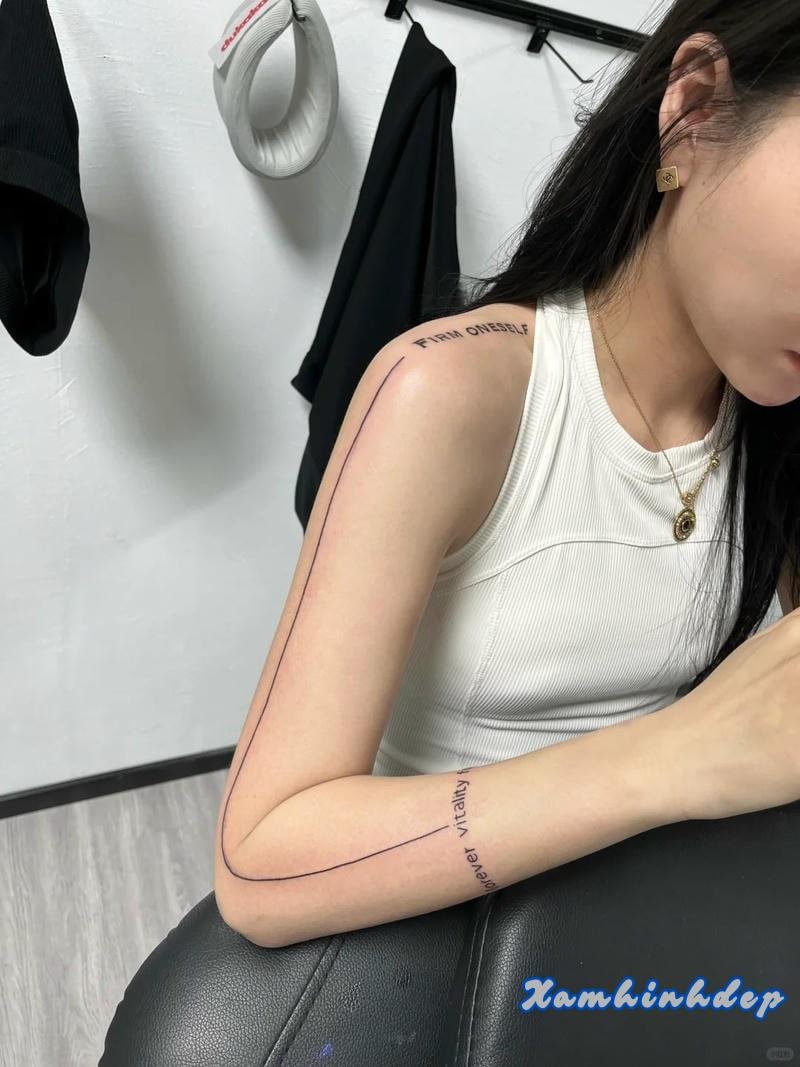 hình xăm 1 nét sắc nét.