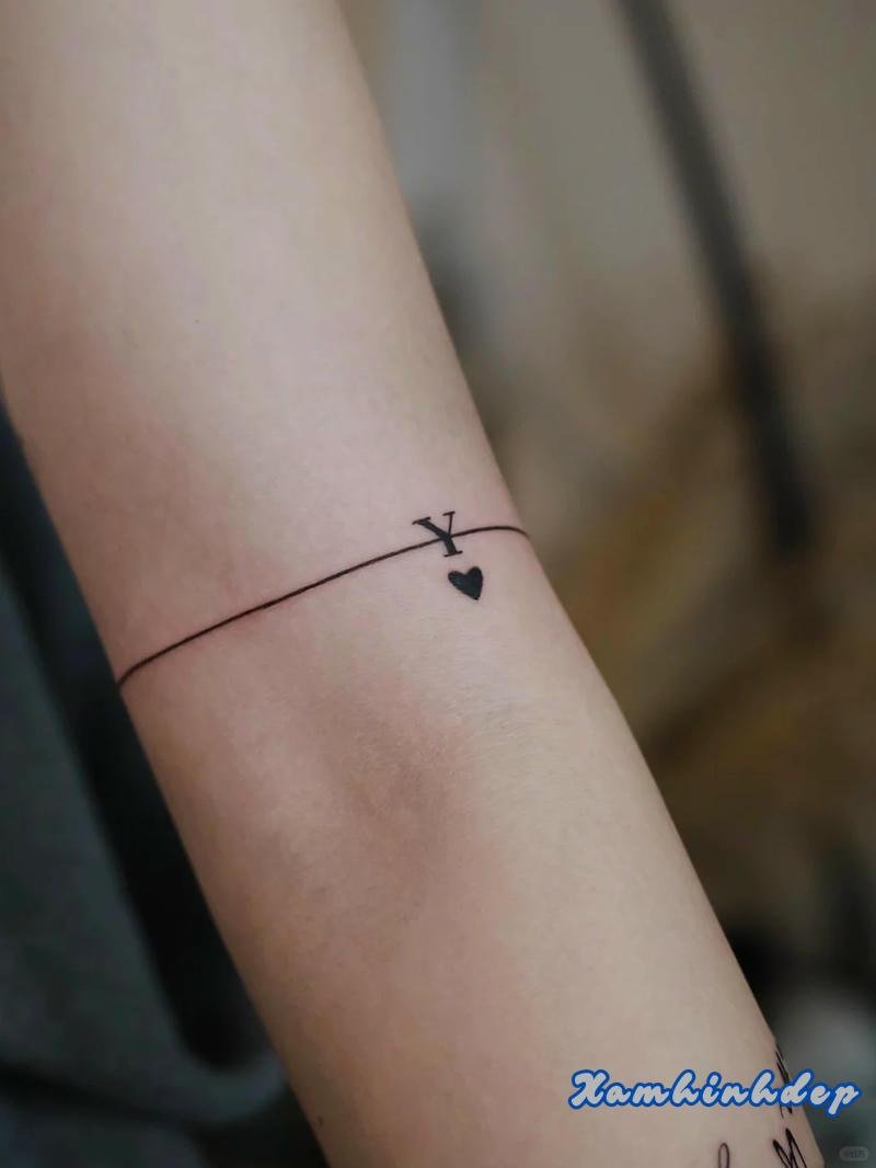 hình xăm 1 nét tinh xảo.