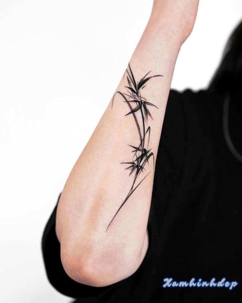 hình xăm cổ tay cá tính.