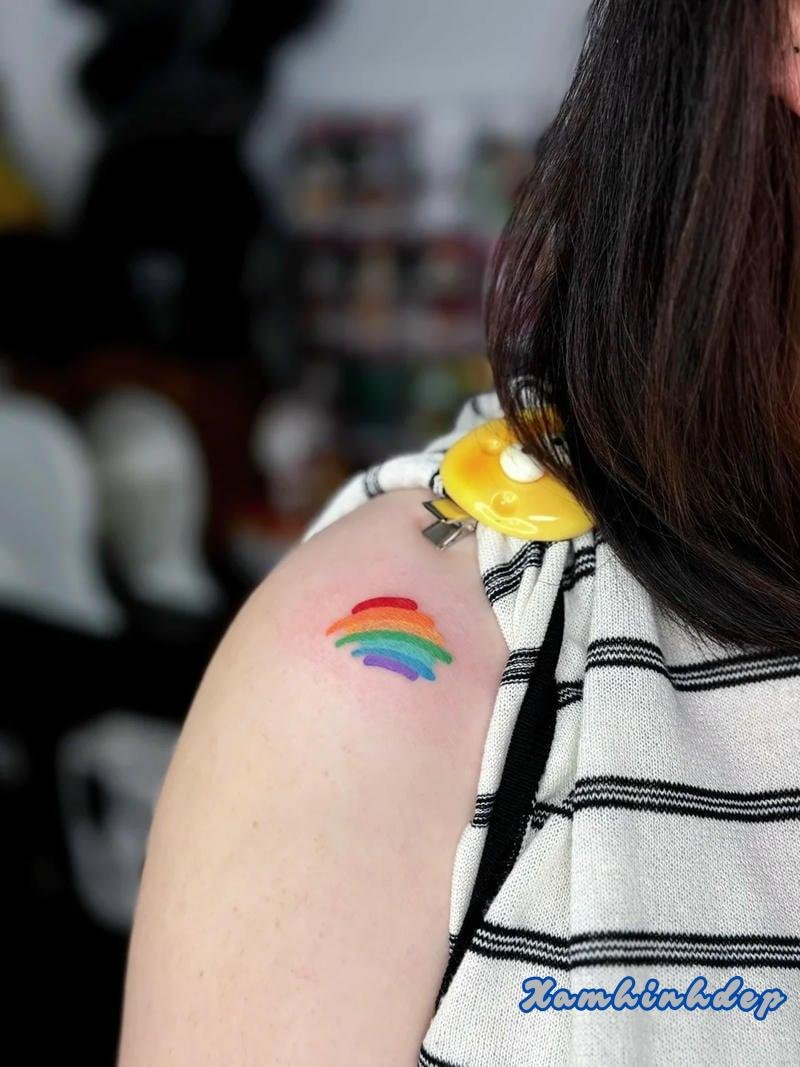 hình xăm cute cho nữ tạo điểm nhấn nổi bật.