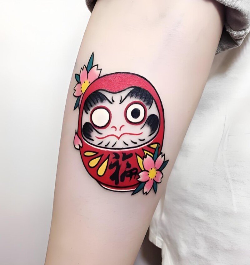 hình xăm daruma cho nữ da trắng