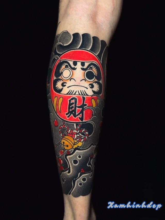 hình xăm daruma độc đáo ấn tượng.