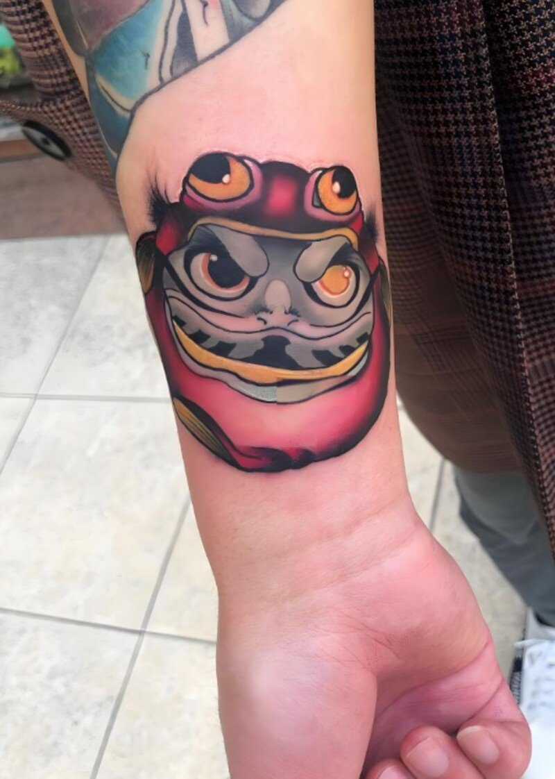 hình xăm daruma nét cho nữ