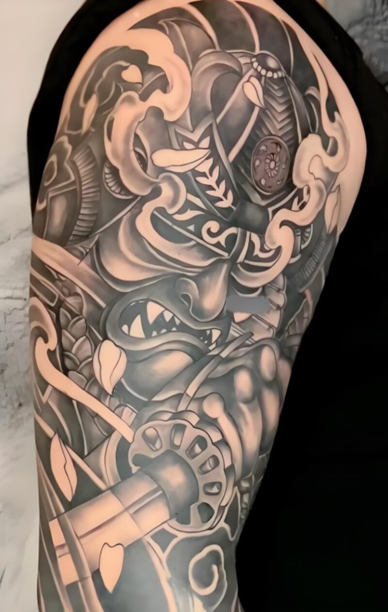 hình xăm đầu samurai cho nam