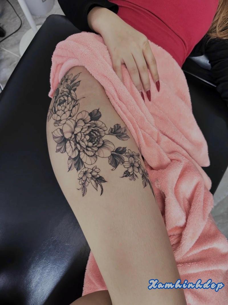hình xăm đùi sắc nét đẹp.