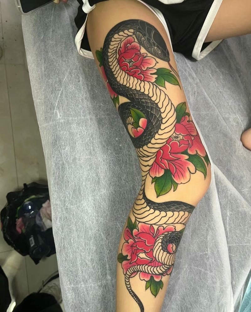 hình xâm full chân cho nữ
