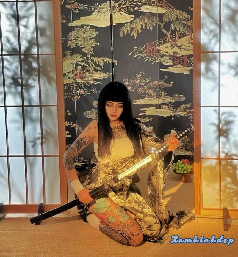 hình xăm full chân nổi bật