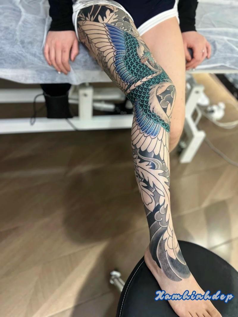 hình xăm full chân siêu nổi bật