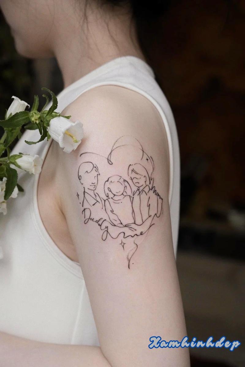 hình xăm gia đình tinh xảo.