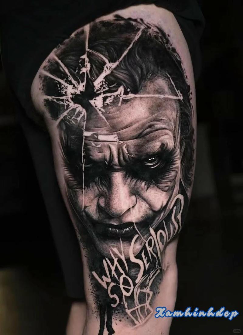 hình xăm joker mạnh mẽ cuốn hút.