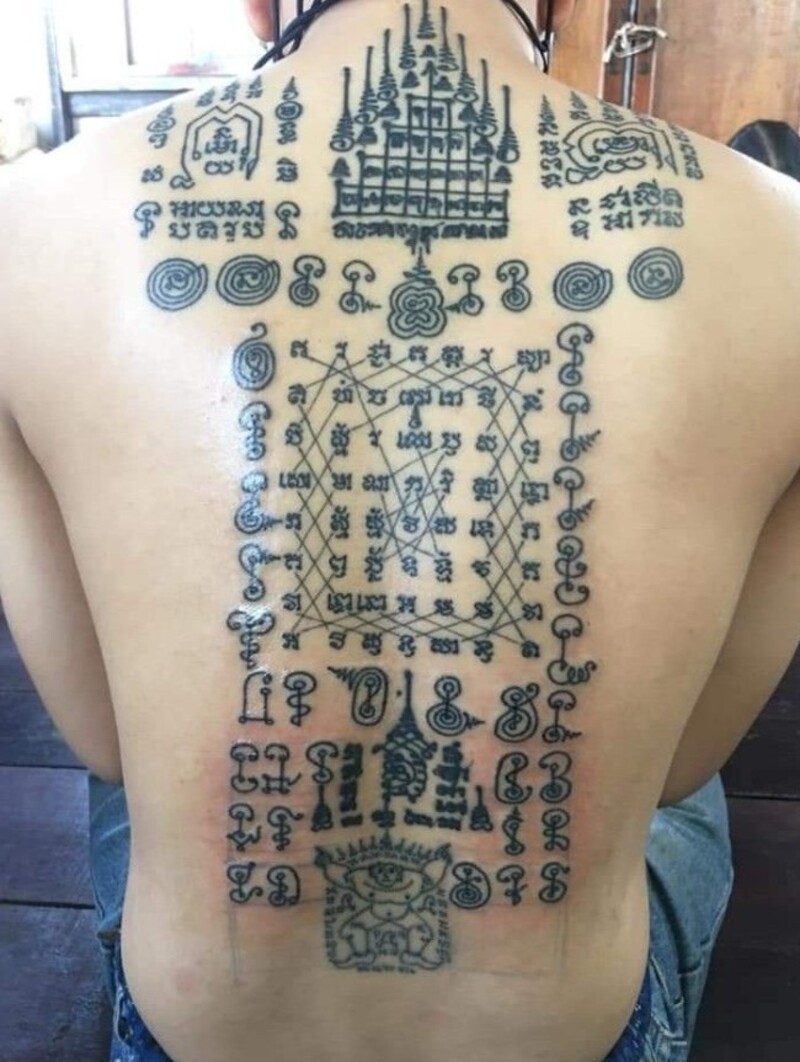 hinh xam khmer full lưng cho nam