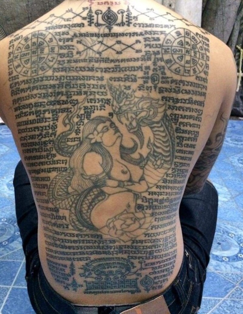 hinh xam khmer kín lưng cho nam