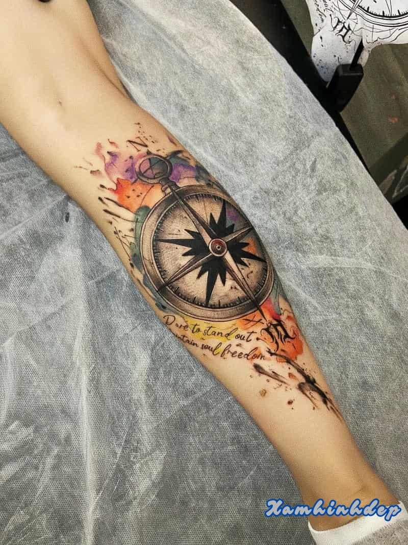 hình xăm la bàn cá tính.