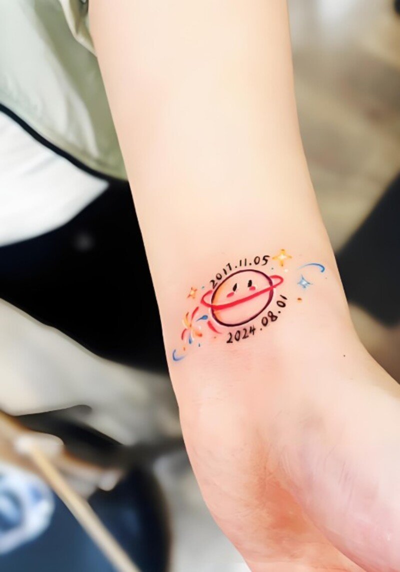 hình xăm mặt cười cho nữ đang yêu