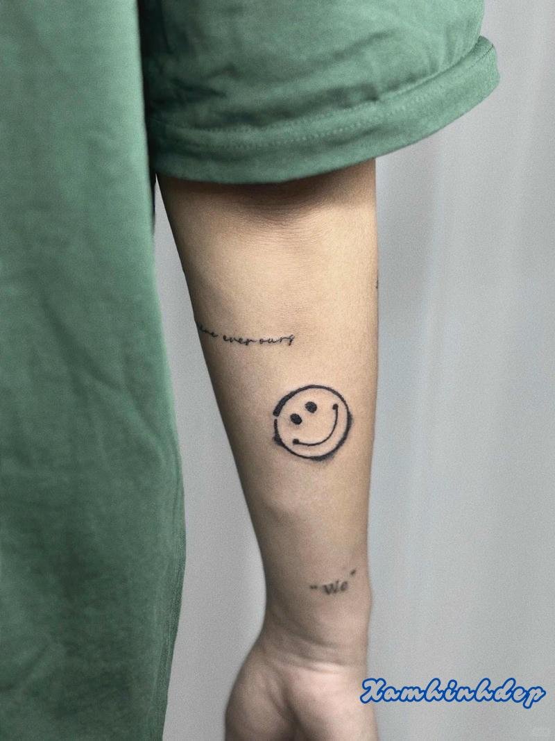 hình xăm mặt cười đẹp.