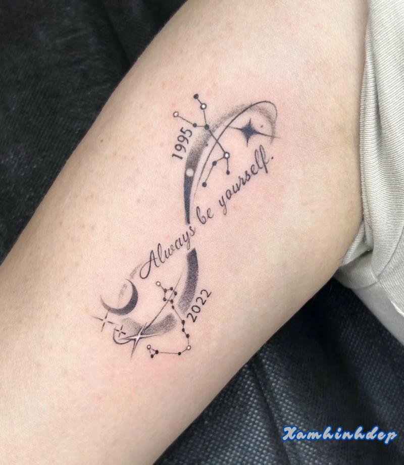 hình xăm ngày sinh tinh xảo.