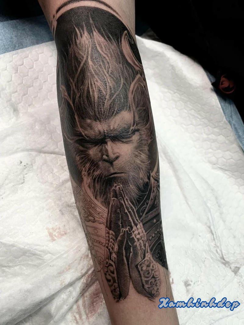 hình xăm ngộ không độc đáo.