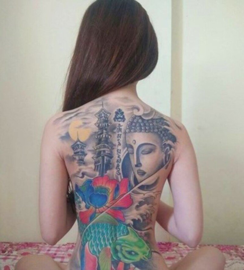 hình xăm phật kín lưng cho nữ
