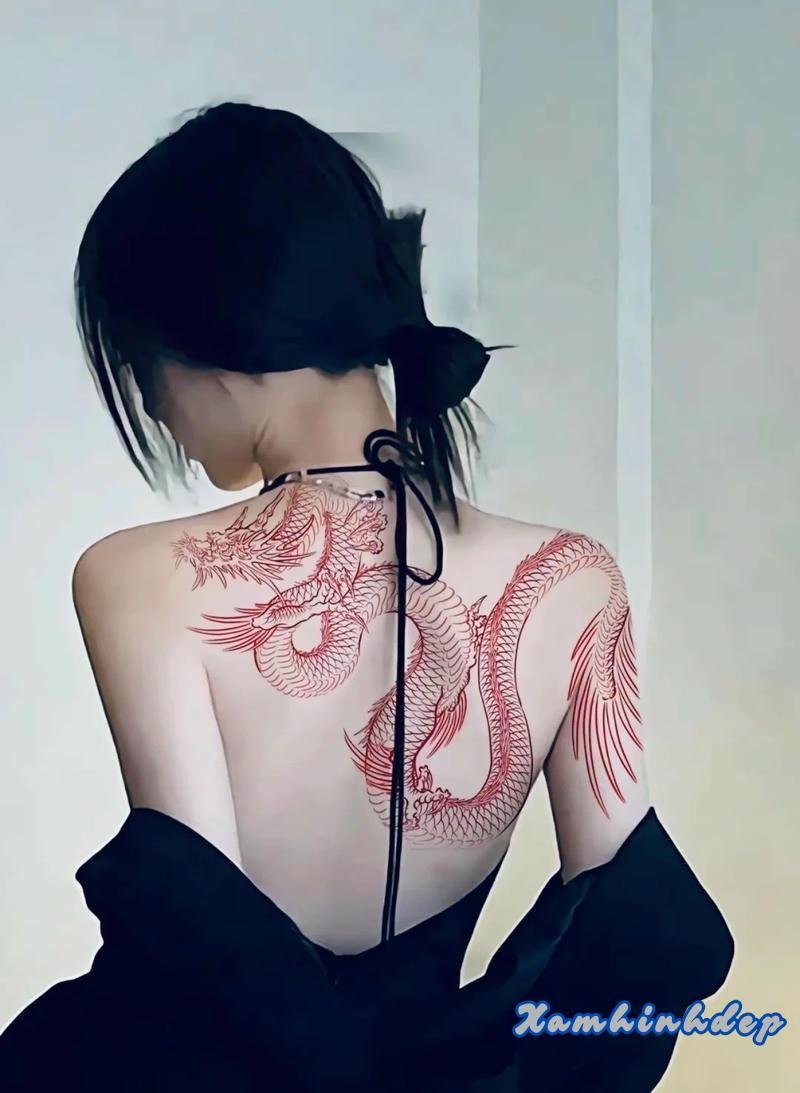 hình xăm rồng tinh xảo.