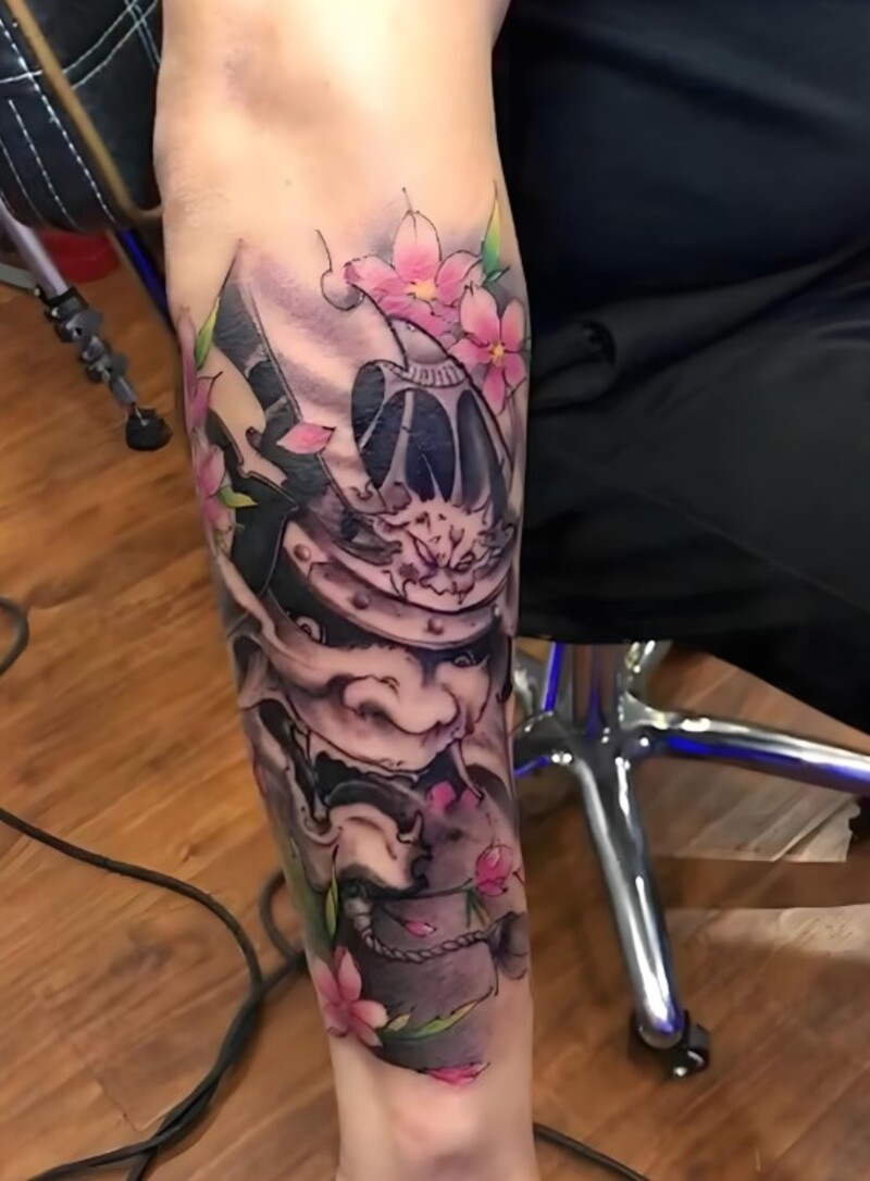hình xăm samurai nhật ở tay cho nam