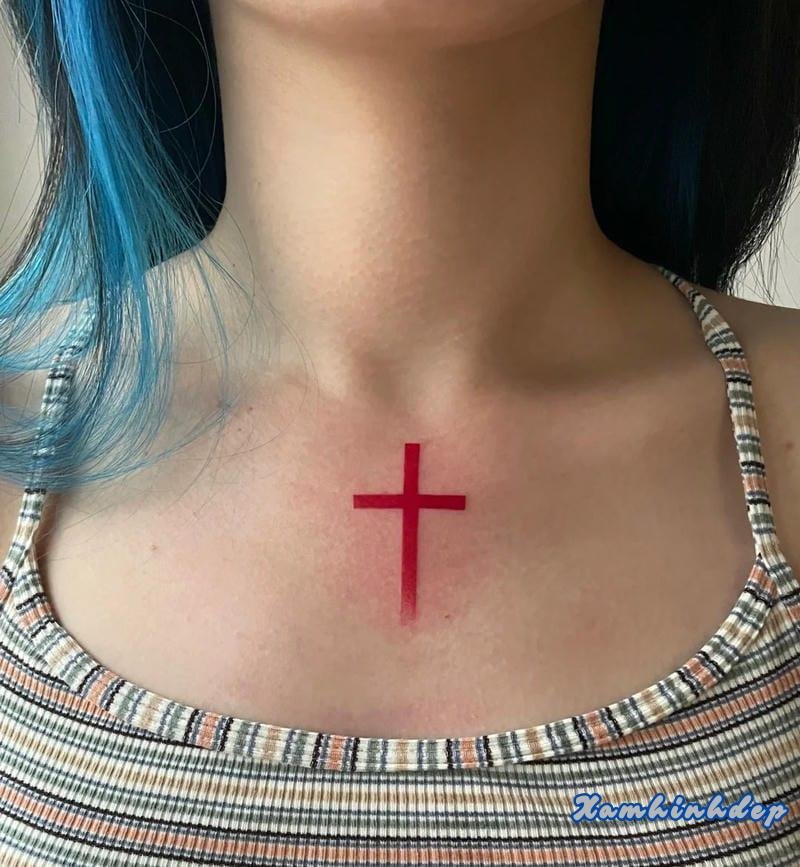 hình xăm thánh giá tinh xảo.