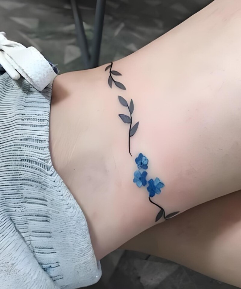 hình xăm vòng cổ chân nữ