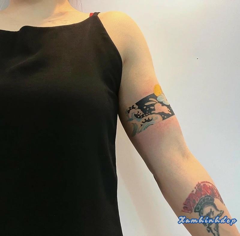 hình xăm vòng tay nghệ thuật.