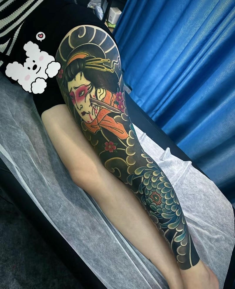 mẫu hình xăm chân cho nữ