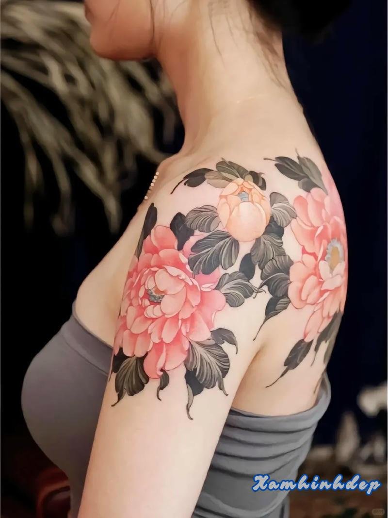 mẫu hình xăm hoa mẫu đơn cho nữ dịu dàng.