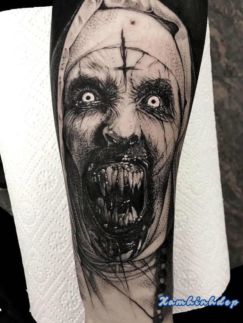 mẫu hình xăm mặt quỷ.