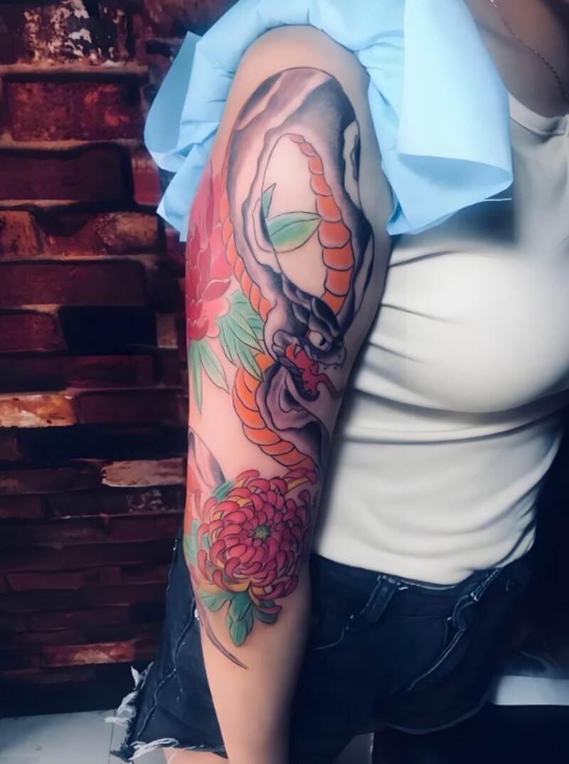 mẫu hình xăm rắn nhật cổ cho nữ