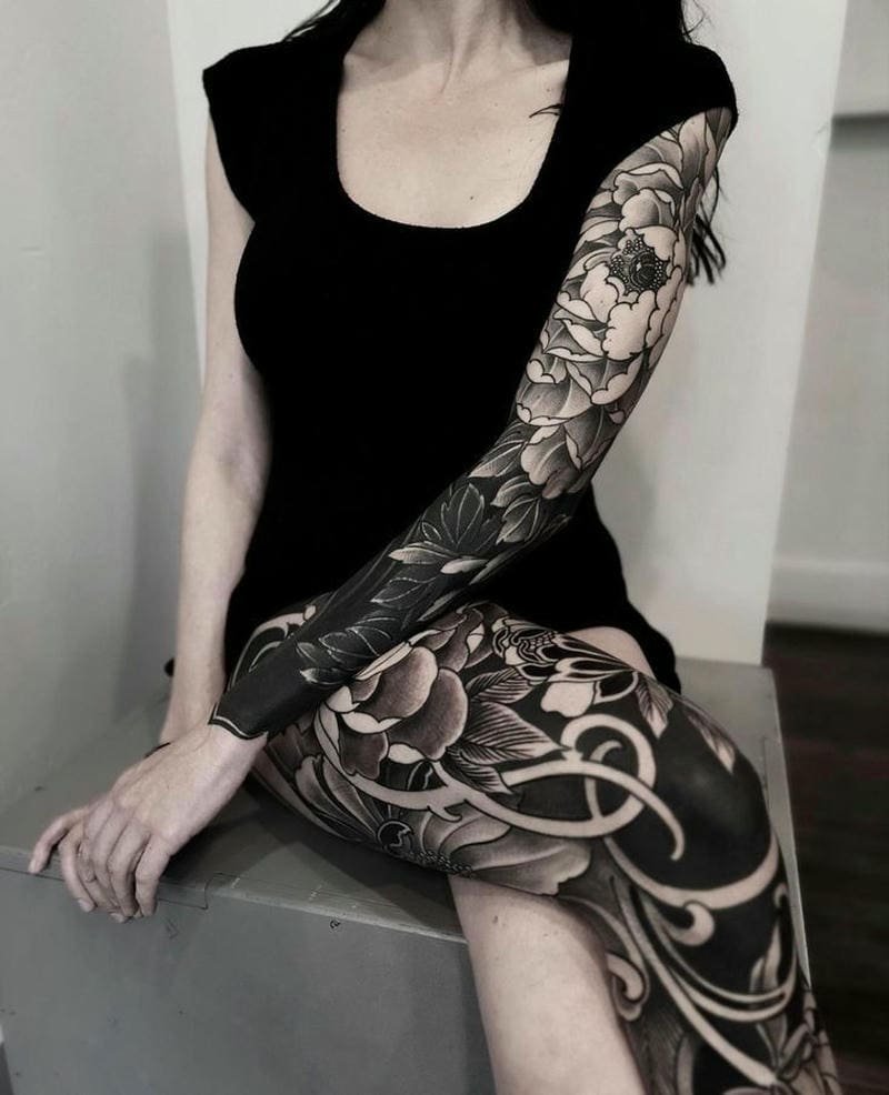 tattoo full chân cho nữ