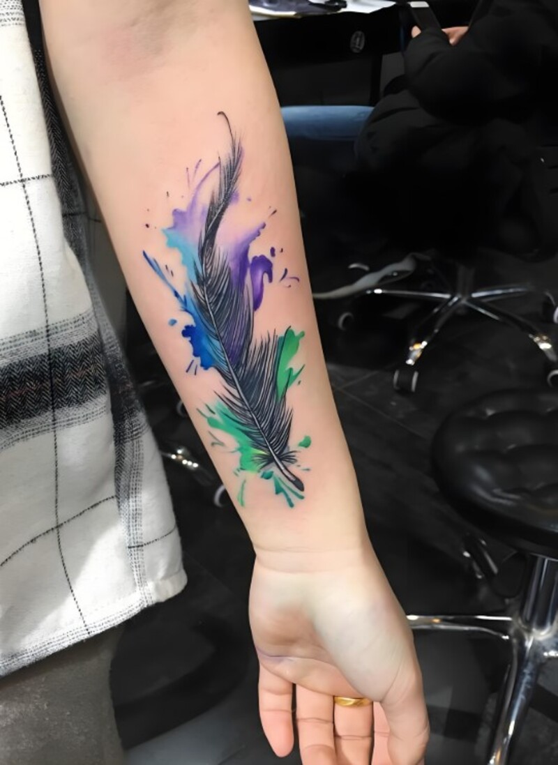 tattoo lông vũ màu cho nam