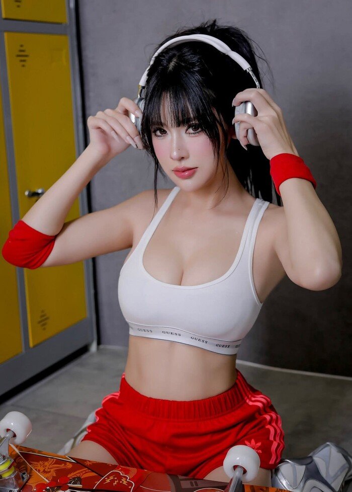 gái xinh ngực khủng