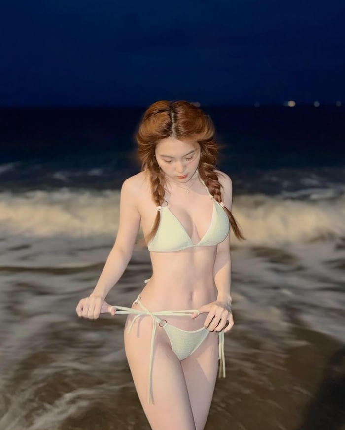 gái xinh nóng bỏng sexy bikini