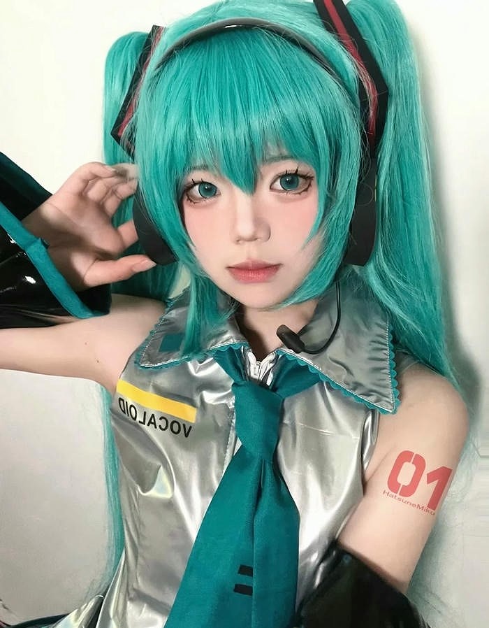 hình ảnh cosplay miku