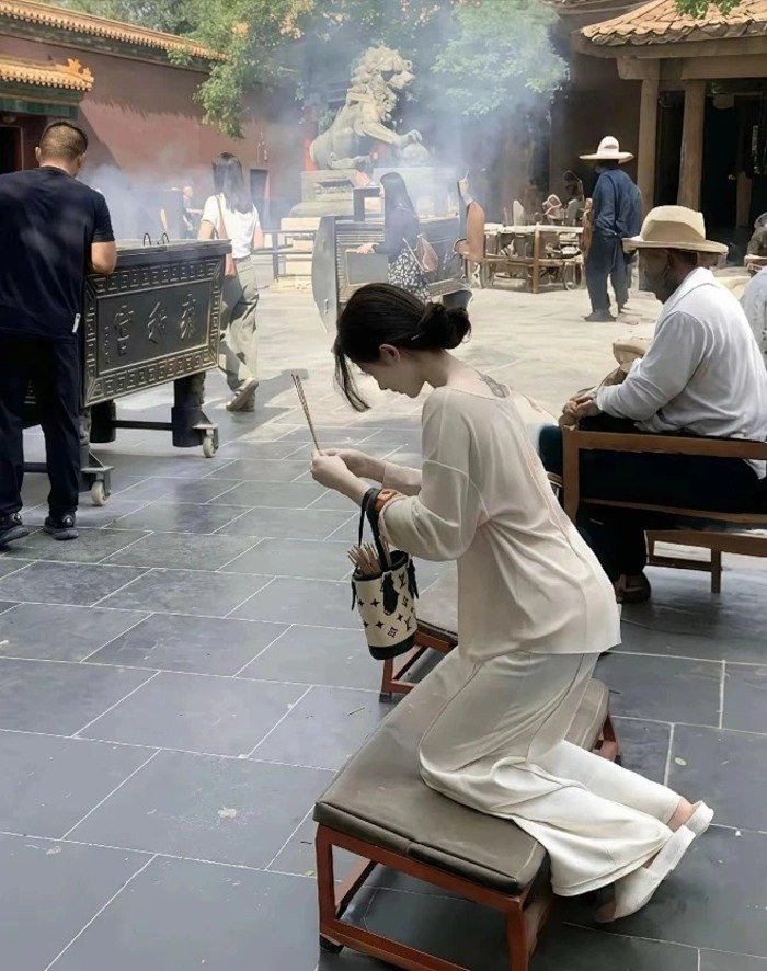 ảnh thắp hương đẹp