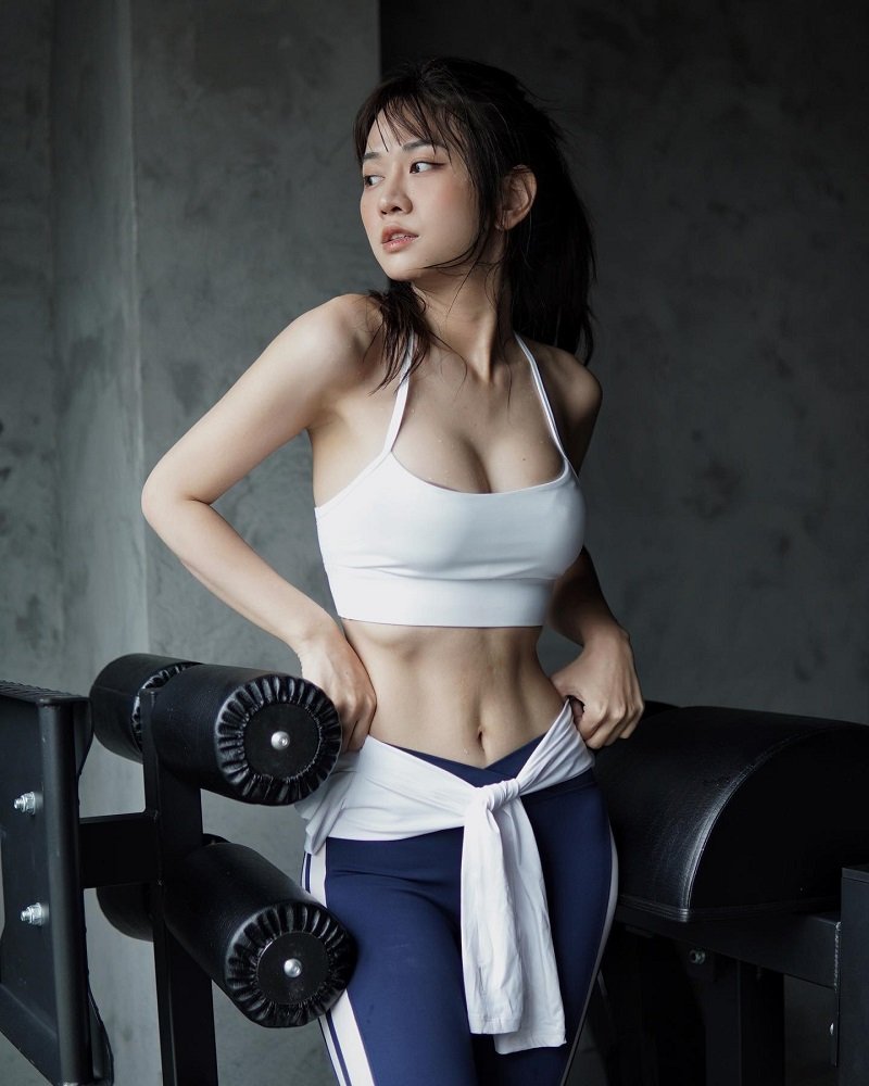 ảnh lê bống nude 4