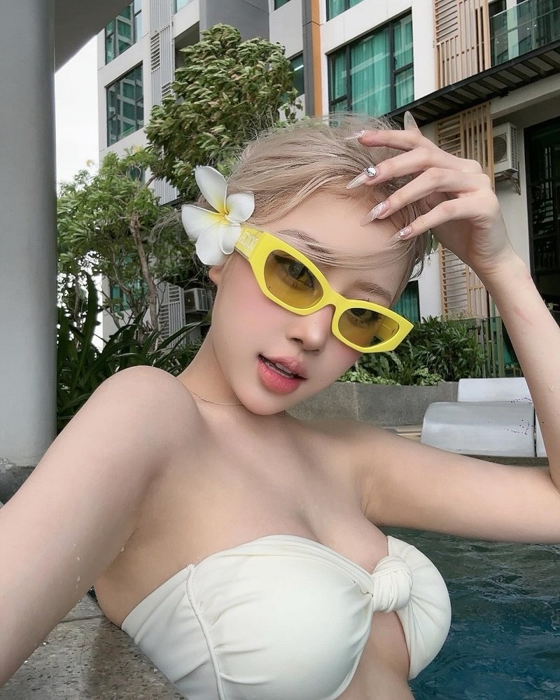 ảnh sex lê huyền diệu 5