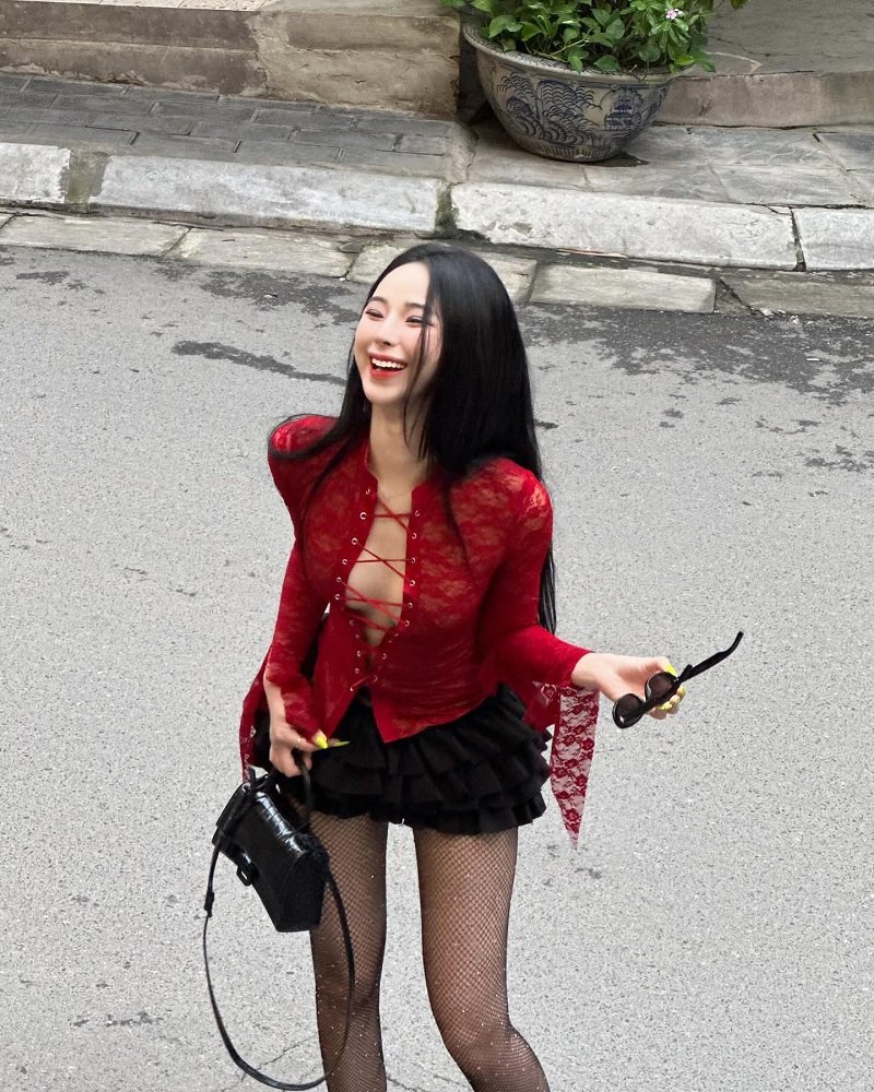 ảnh uyên ni nude 4