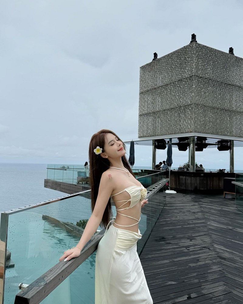 ảnh võ nữ ngân hà nude 1