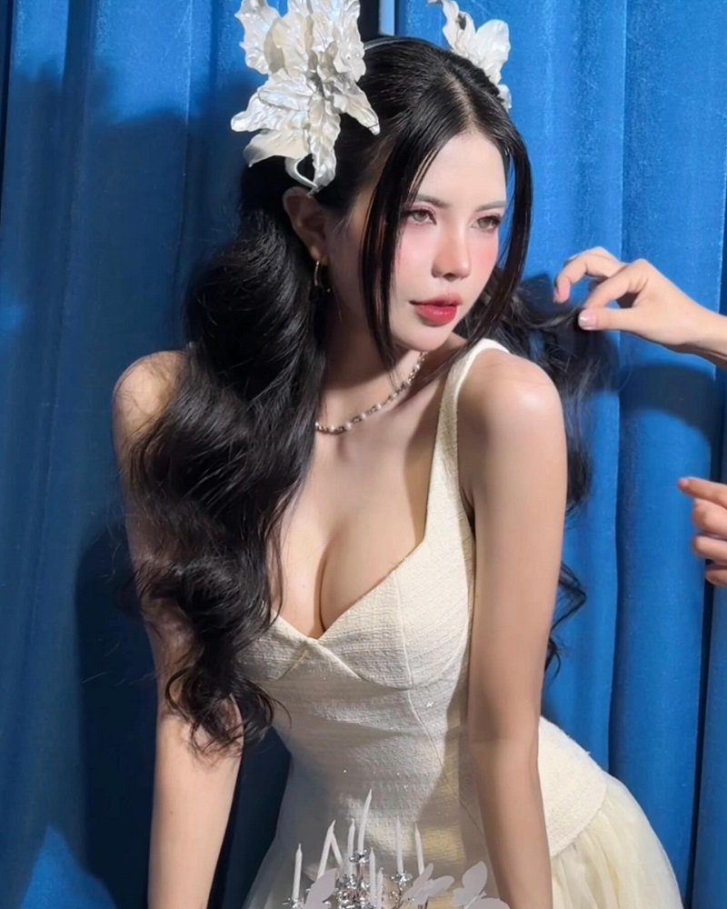mai dora sexy 3